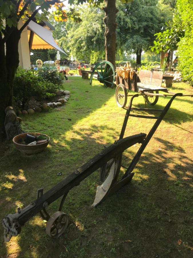 "Ai 4 Soli" Cermenate Luaran gambar
